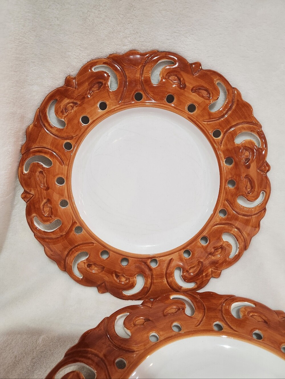 Vintage Porta Vestal Alcobaca Portugal 1465 Hand Painted 2 Decorative Plates